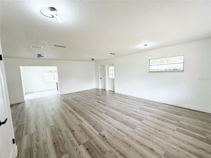 Image No.2-3 Bed House for sale