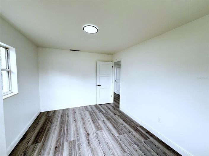 Image No.20-3 Bed House for sale