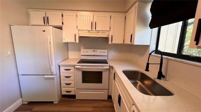 Image No.3-Appartement de 2 chambres à vendre à Saint John