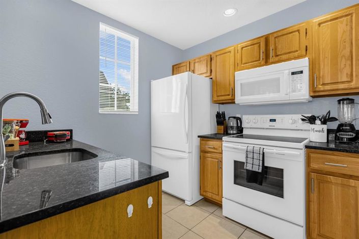 Image No.2-Appartement de 4 chambres à vendre à Saint John