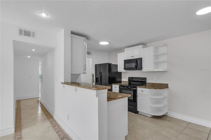 Image No.12-Appartement de 2 chambres à vendre à Saint John