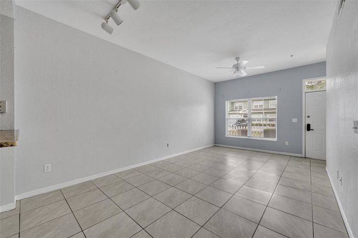 Image No.3-Maison de ville de 3 chambres à vendre à Saint John