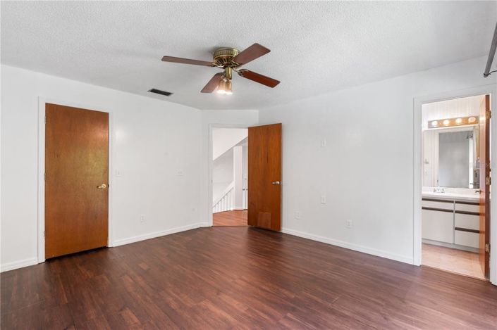 Image No.14-2 Bed Townhouse for sale