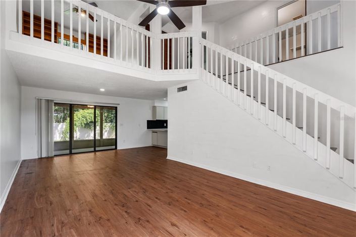 Image No.4-2 Bed Townhouse for sale