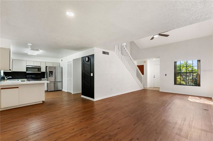 Image No.5-2 Bed Townhouse for sale