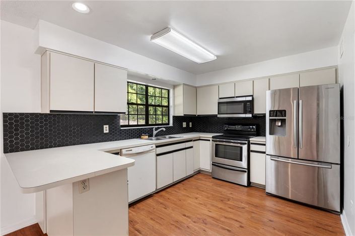 Image No.7-2 Bed Townhouse for sale