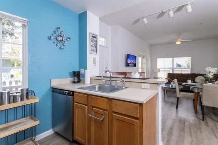 Image No.14-4 Bed Townhouse for sale