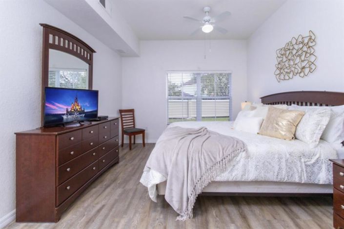 Image No.15-4 Bed Townhouse for sale