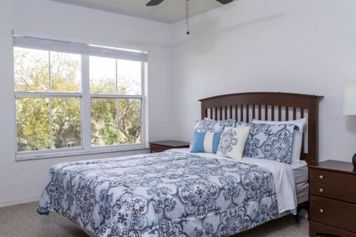 Image No.20-4 Bed Townhouse for sale