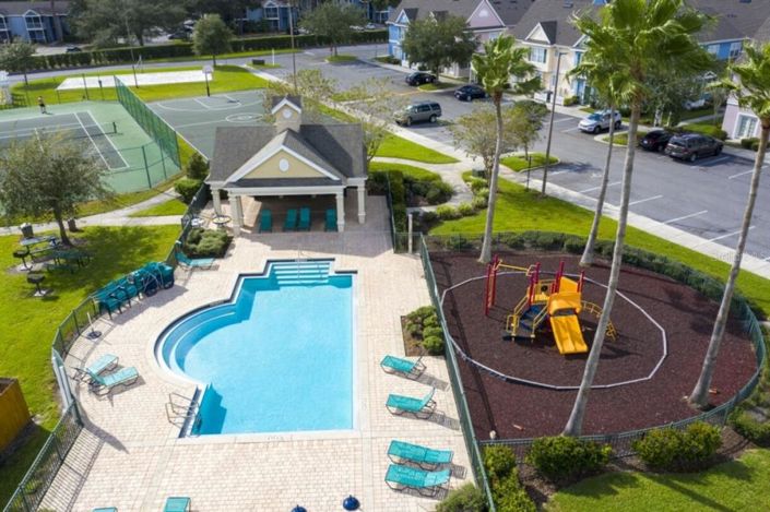 Image No.26-4 Bed Townhouse for sale