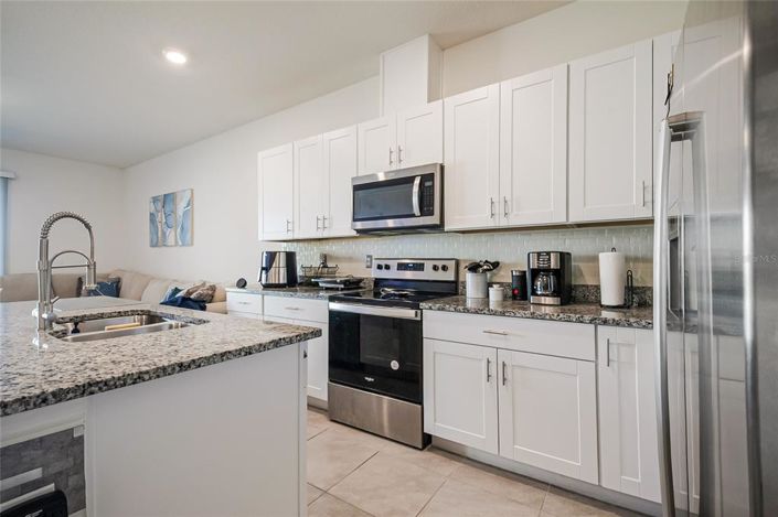 Image No.15-3 Bed Townhouse for sale