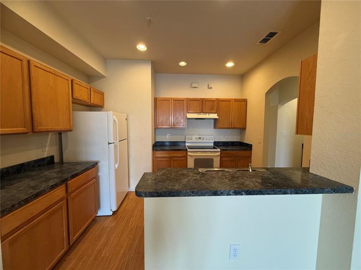 Image No.10-3 Bed Townhouse for sale