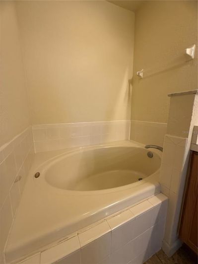 Image No.32-3 Bed Townhouse for sale