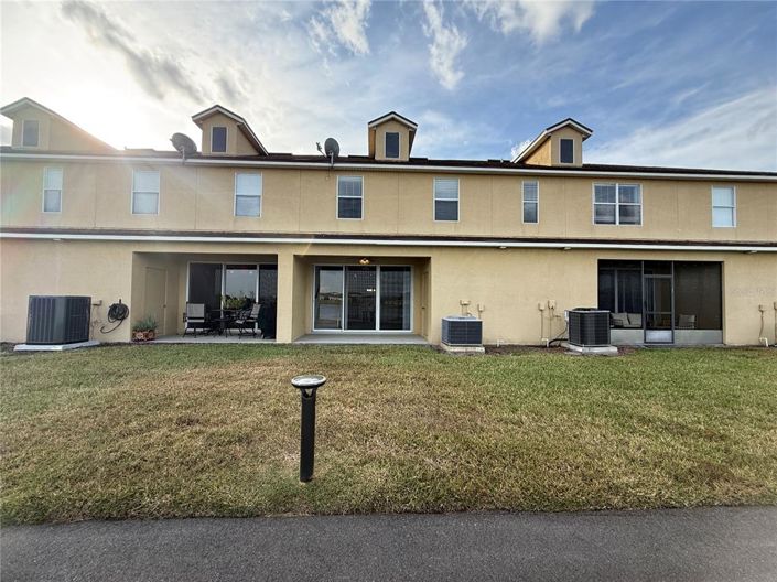 Image No.42-3 Bed Townhouse for sale