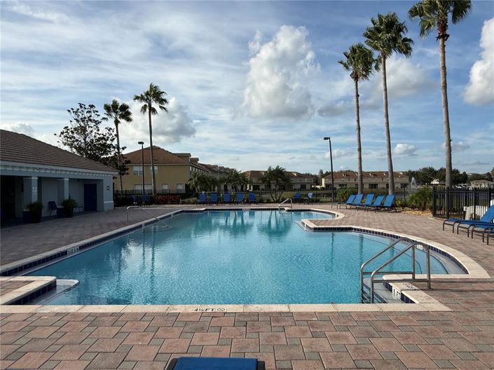 Image No.47-3 Bed Townhouse for sale