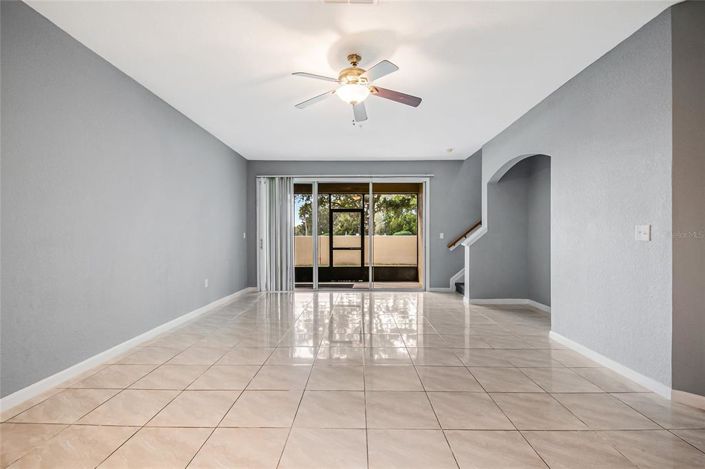 Image No.11-3 Bed Townhouse for sale