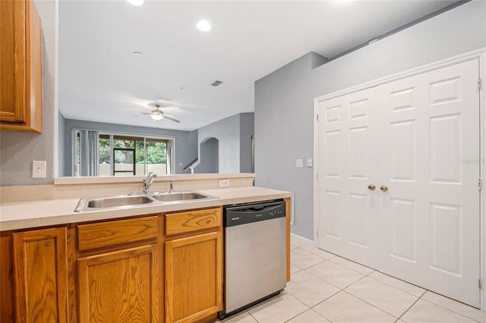 Image No.15-3 Bed Townhouse for sale