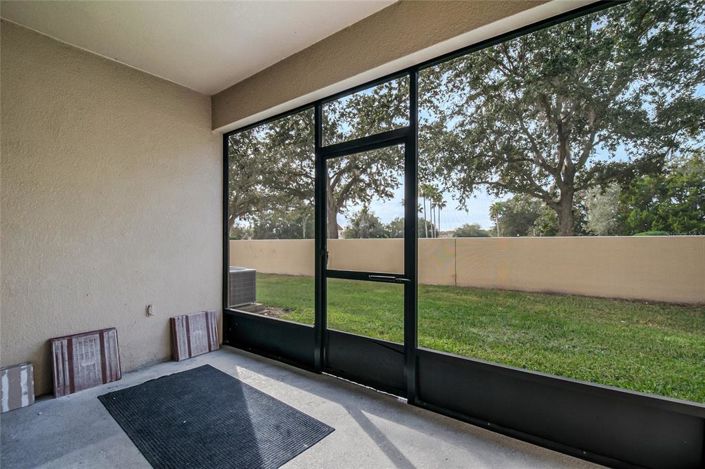 Image No.20-3 Bed Townhouse for sale