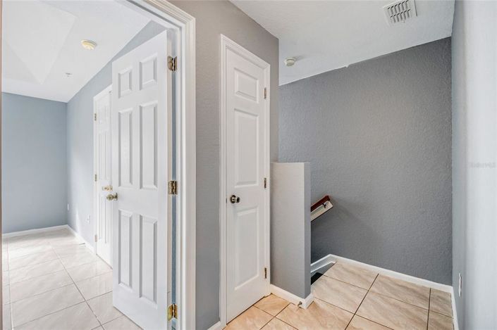 Image No.25-3 Bed Townhouse for sale