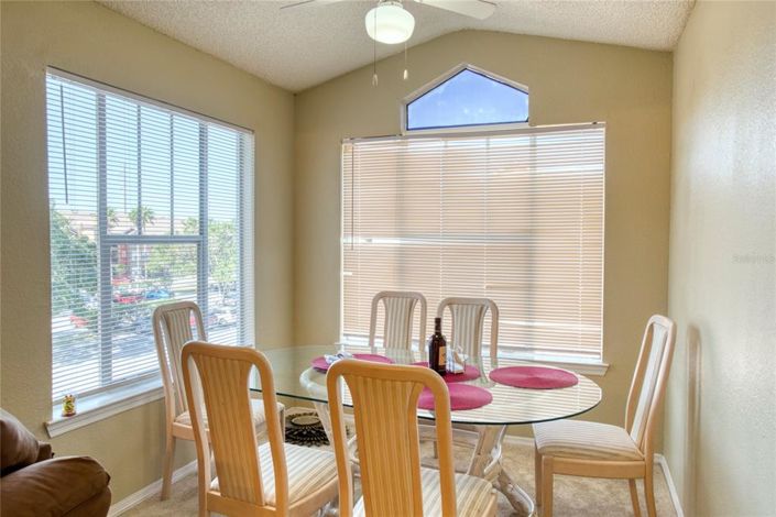 Image No.3-Appartement de 2 chambres à vendre à Saint John