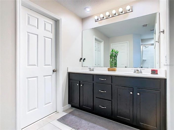 Image No.17-3 Bed Townhouse for sale