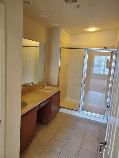 Image No.23-3 Bed Apartment for sale