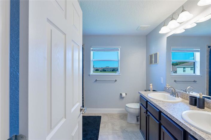 Image No.12-3 Bed Townhouse for sale