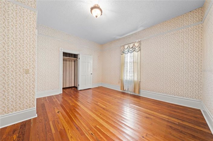 Image No.31-4 Bed House for sale