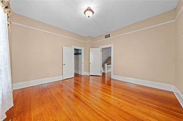 Image No.36-4 Bed House for sale