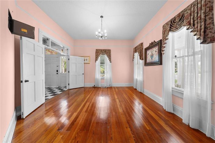 Image No.40-4 Bed House for sale