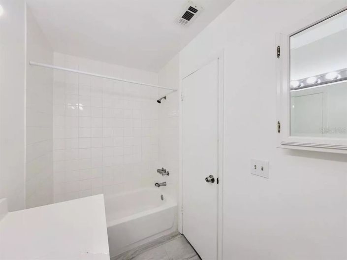 Image No.8-Villa de 2 chambres à vendre à Saint John