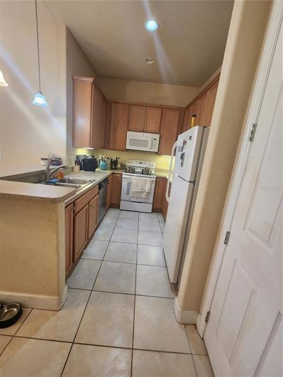 Image No.9-3 Bed Townhouse for sale