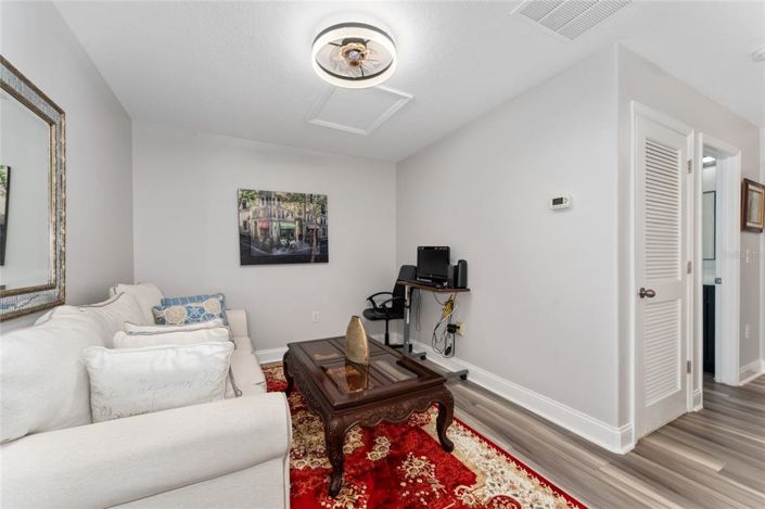 Image No.20-3 Bed Townhouse for sale