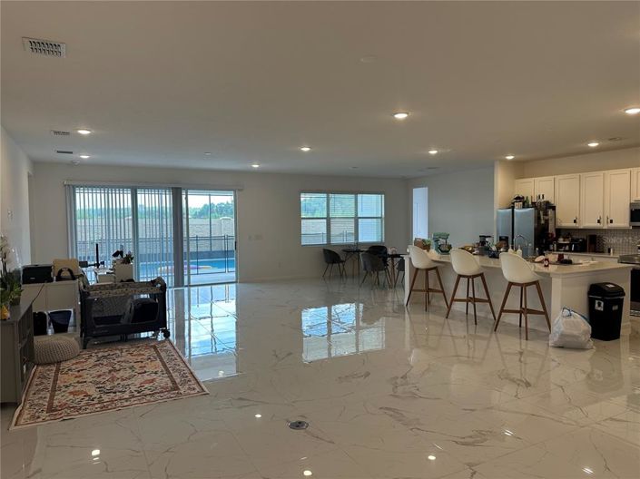 Image No.3-15 Bed House for sale