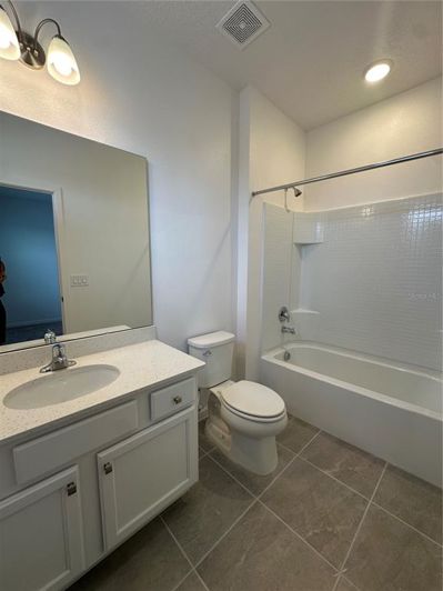 Image No.5-15 Bed House for sale