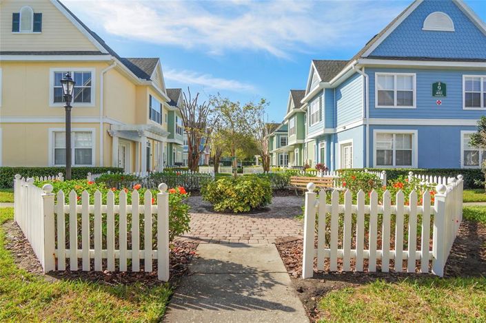 Image No.2-4 Bed Townhouse for sale