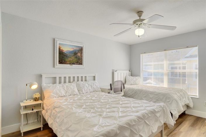 Image No.20-4 Bed Townhouse for sale