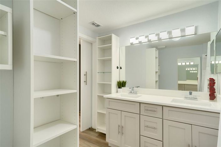 Image No.9-4 Bed Townhouse for sale