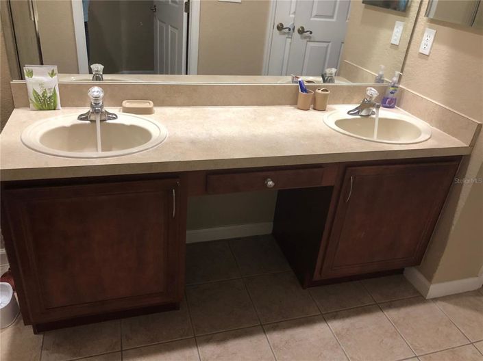 Image No.18-3 Bed Apartment for sale