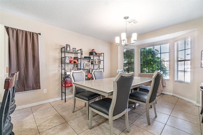 Image No.8-Maison de 4 chambres à vendre à Saint John