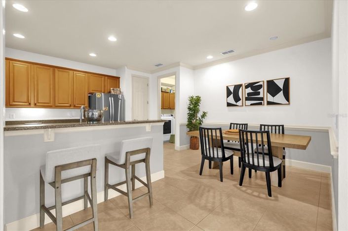 Image No.10-3 Bed Townhouse for sale