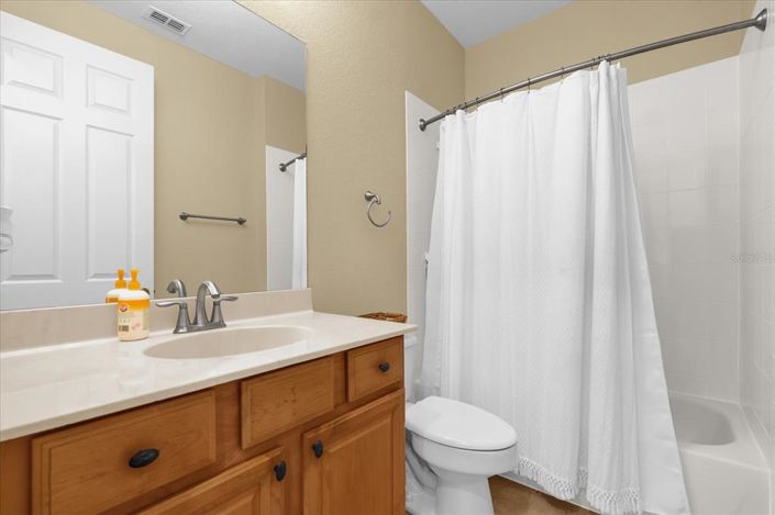 Image No.19-3 Bed Townhouse for sale