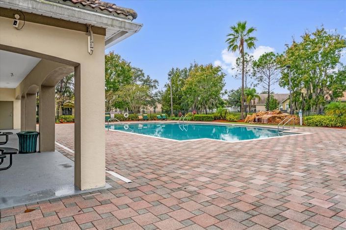 Image No.30-3 Bed Townhouse for sale