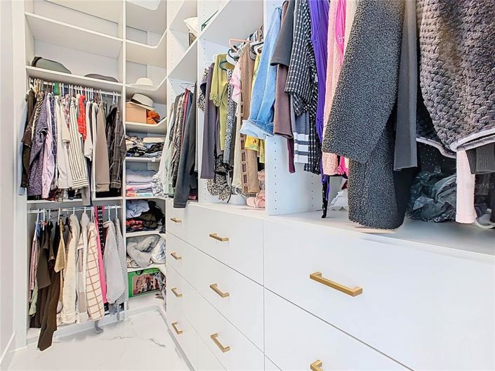 Image No.27-3 Bed Townhouse for sale