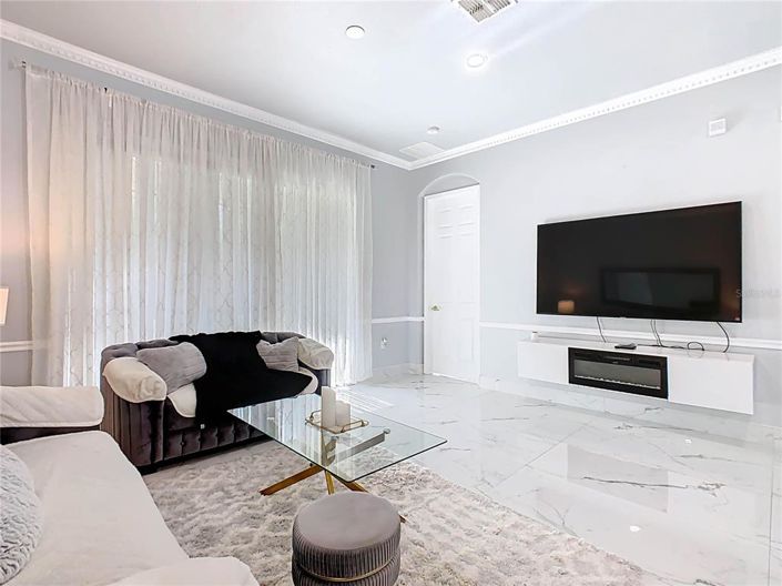 Image No.8-3 Bed Townhouse for sale