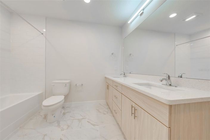 Image No.20-Maison de ville de 4 chambres à vendre à Saint John