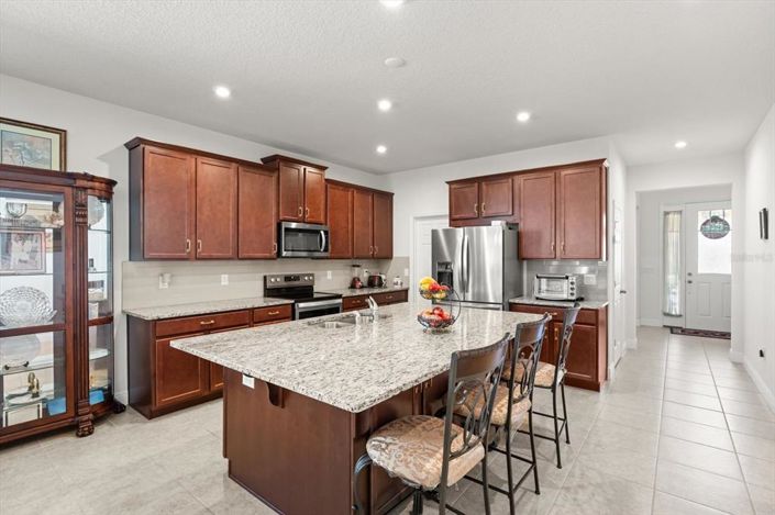 Image No.7-4 Bed House for sale