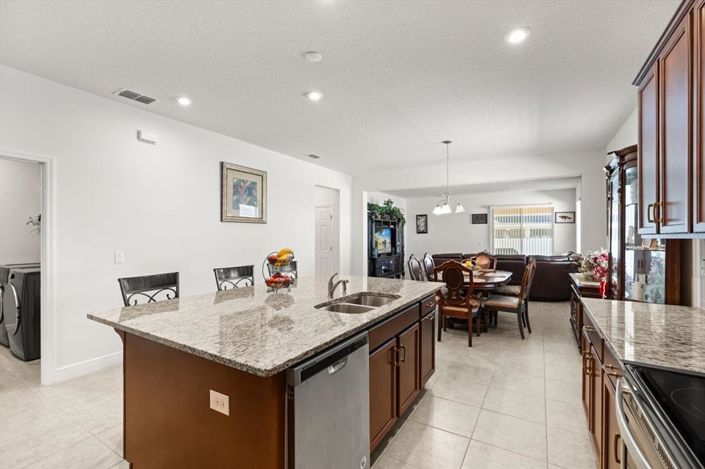 Image No.9-4 Bed House for sale