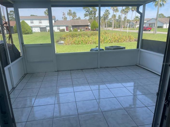 Image No.12-2 Bed Townhouse for sale