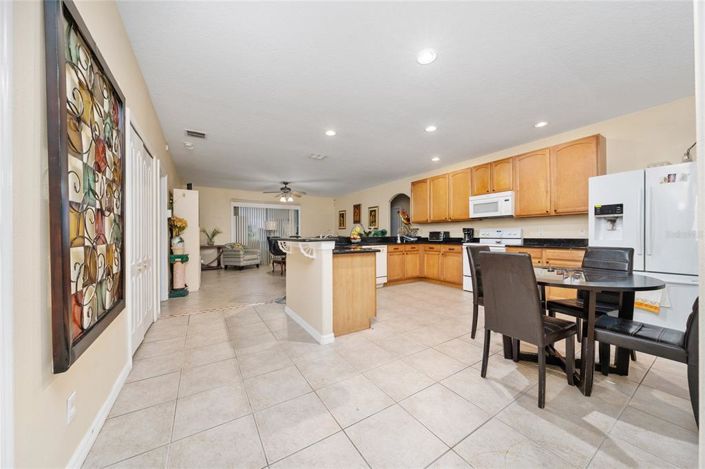 Image No.11-4 Bed House for sale